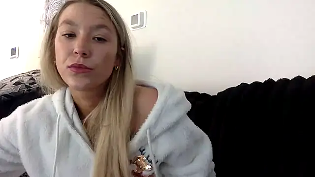 Snapshot of Misss_alyssaaa chatting on 05-06-26, 03:28 Misss alyssaaa online show from 05-06-26, 03:28
