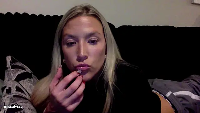 Snapshot of Misss_alyssaaa chatting on 06-04-26, 03:12 Misss alyssaaa online show from 06-04-26, 03:12