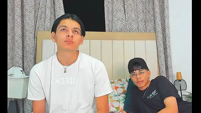 Maicol ruiz972049 online show from 05-18-26, 01:24