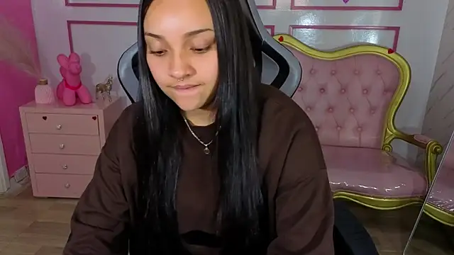 Snapshot of lia_harper_t chatting on 05-08-26, 02:28 lia harper t online show from 05-08-26, 02:28