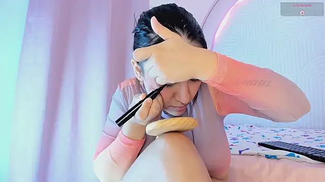 Ari-New online show from 05-24-26, 01:27