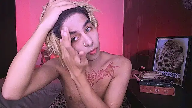 Aronn 44 online show from 05-16-26, 03:55