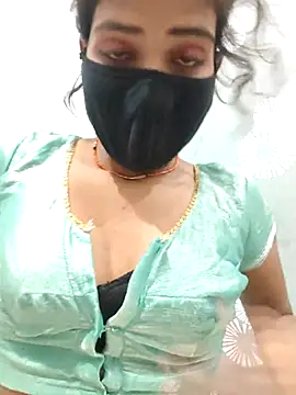 Snapshot of Hot_Candy77 chatting on 06-25-26, 02:33 Hot Candy77 online show from 06-25-26, 02:33