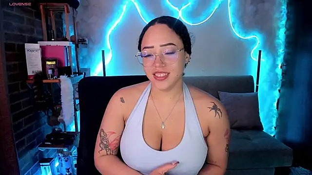 liz martins1 online show from 05-18-26, 04:07