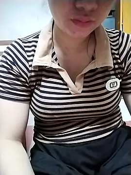 Girl lovebaby online show from 05-17-26, 12:34
