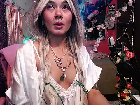 Snapshot of NoirAmina chatting on 07-30-26, 05:39 NoirAmina online show from 07-30-26, 05:39
