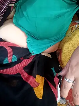 minadixit17 online show from 05-18-26, 04:29