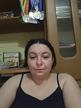 Snapshot of EmmaEmmy40 chatting on 07-01-26, 06:40 EmmaEmmy40 online show from 07-01-26, 06:40