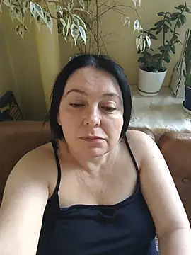 Snapshot of EmmaEmmy40 chatting on 07-10-26, 04:20 EmmaEmmy40 online show from 07-10-26, 04:20