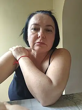 Snapshot of EmmaEmmy40 chatting on 07-12-26, 01:24 EmmaEmmy40 online show from 07-12-26, 01:24