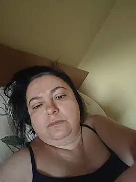 Snapshot of EmmaEmmy40 chatting on 07-13-26, 04:48 EmmaEmmy40 online show from 07-13-26, 04:48