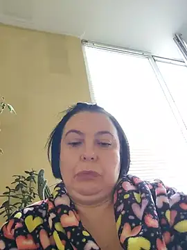 Snapshot of EmmaEmmy40 chatting on 07-14-26, 04:34 EmmaEmmy40 online show from 07-14-26, 04:34