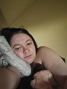 Snapshot of EmmaEmmy40 chatting on 07-18-26, 04:27 EmmaEmmy40 online show from 07-18-26, 04:27