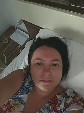 Snapshot of EmmaEmmy40 chatting on 08-05-26, 05:32 EmmaEmmy40 online show from 08-05-26, 05:32