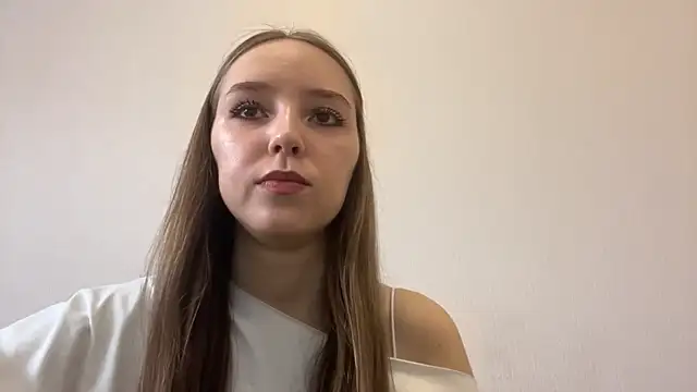 QueenBalensiefen online show from 05-06-26, 03:46
