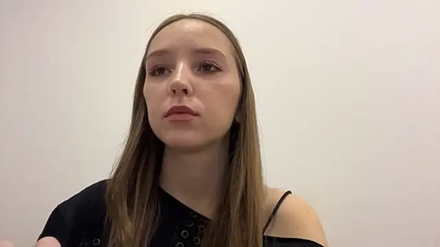 QueenBalensiefen online show from 05-10-26, 03:39
