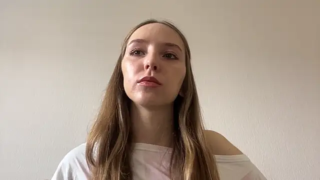 QueenBalensiefen online show from 05-12-26, 03:47