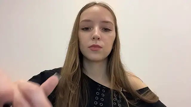QueenBalensiefen online show from 05-16-26, 05:01