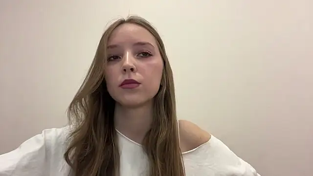 QueenBalensiefen online show from 05-19-26, 04:24