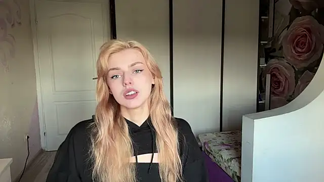 ScarlettRosy online show from 05-16-26, 03:03