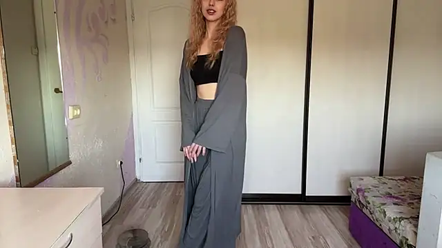ScarlettRosy online show from 05-17-26, 04:21