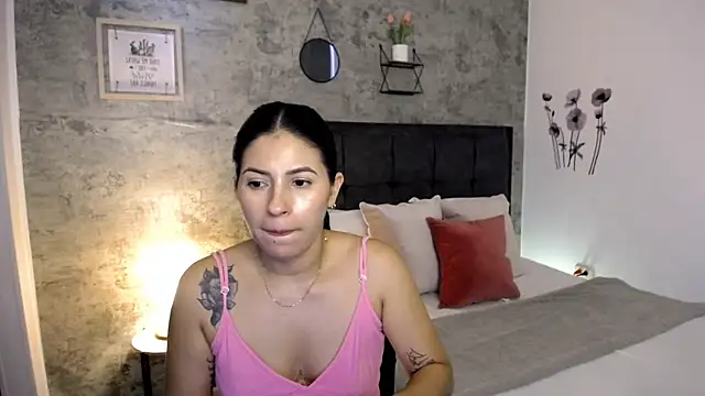 isa cruzx online show from 05-28-26, 09:12