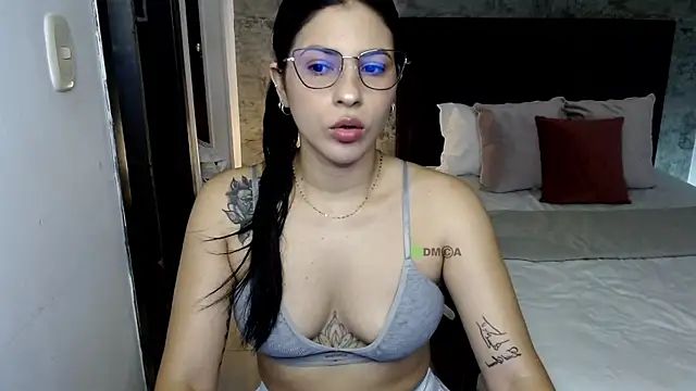 isa cruzx online show from 07-15-26, 10:04