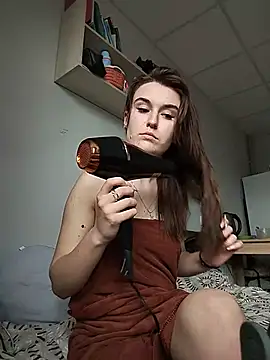 Kamila lov online show from 05-21-26, 01:40