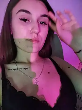 Kamila lov online show from 05-23-26, 07:07