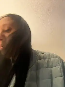 Snapshot of Cloe-Fire chatting on 05-12-26, 11:18 Cloe-Fire online show from 05-12-26, 11:18