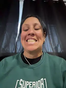 Snapshot of Cloe-Fire chatting on 05-20-26, 11:16 Cloe-Fire online show from 05-20-26, 11:16