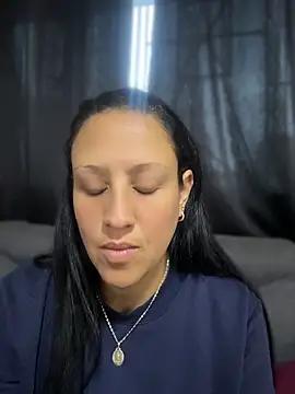 Snapshot of Cloe-Fire chatting on 05-23-26, 11:03 Cloe-Fire online show from 05-23-26, 11:03