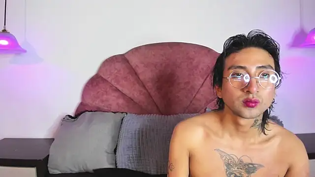 Snapshot of Eclipse_TeenBoy66 chatting on 05-15-26, 11:50 Eclipse TeenBoy66 online show from 05-15-26, 11:50