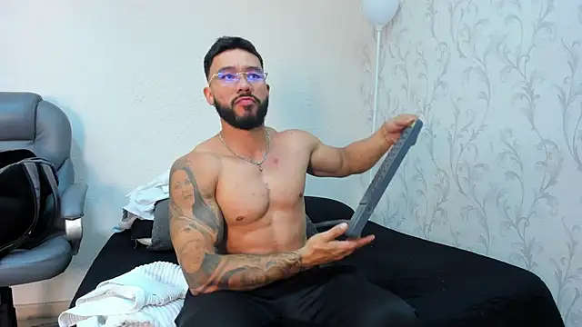 Axel power  online show from 05-13-26, 03:15