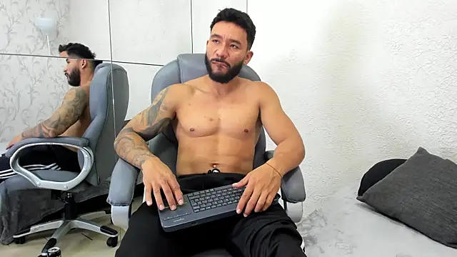 Axel power  online show from 05-24-26, 03:33