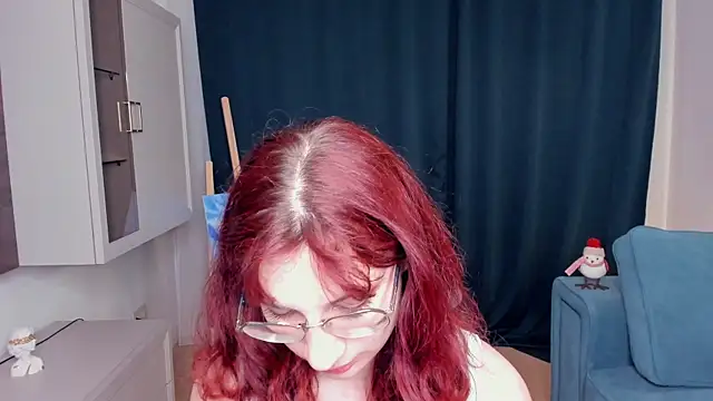 ElaNaecker online show from 05-18-26, 07:09