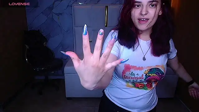 Snapshot of sweet_sky_tf chatting on 08-05-26, 07:49 sweet sky tf online show from 08-05-26, 07:49