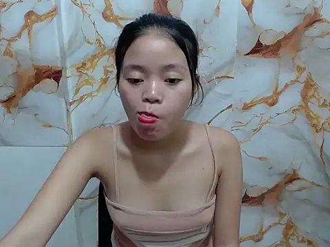 Sweet Sarah69 online show from 06-05-26, 06:52