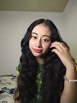 Snapshot of L0lita_Emi12 chatting on 05-30-26, 02:08 L0lita Emi12 online show from 05-30-26, 02:08