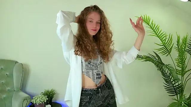 Mila Stain online show from 05-04-26, 05:47