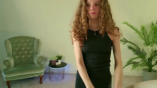 Mila Stain online show from 05-19-26, 07:26