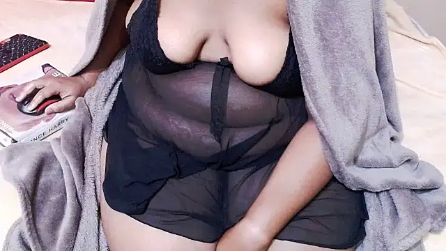 Snapshot of CURVYCIOUSE24 chatting on 05-22-26, 09:04 CURVYCIOUSE24 online show from 05-22-26, 09:04