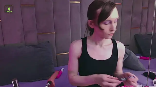 GraceMorgana online show from 05-19-26, 08:15