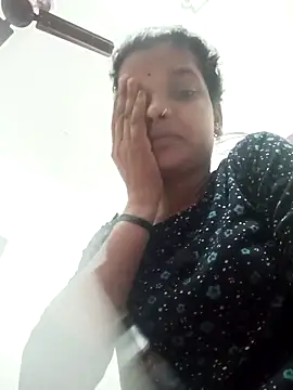 Snapshot of Student_garl_1 chatting on 05-21-26, 11:56 Student garl 1 online show from 05-21-26, 11:56
