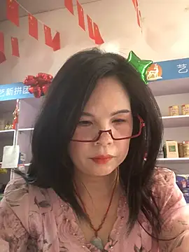 Snapshot of nidejiejie chatting on 06-17-26, 12:24 nidejiejie online show from 06-17-26, 12:24