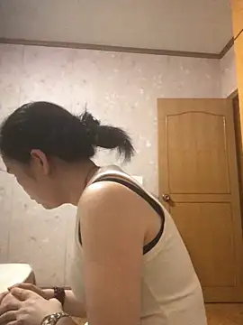 Snapshot of nidejiejie chatting on 06-29-26, 11:32 nidejiejie online show from 06-29-26, 11:32