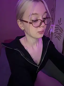 Velvet Doll  online show from 05-29-26, 04:54