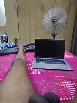 santhoshkannadaboy online show from 05-15-26, 11:56