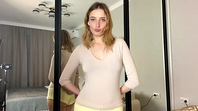 rosylume online show from 05-13-26, 04:48