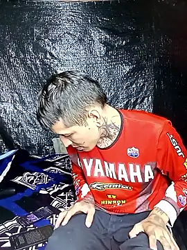 Snapshot of demoni0802 chatting on 05-26-26, 01:56 demoni0802 online show from 05-26-26, 01:56